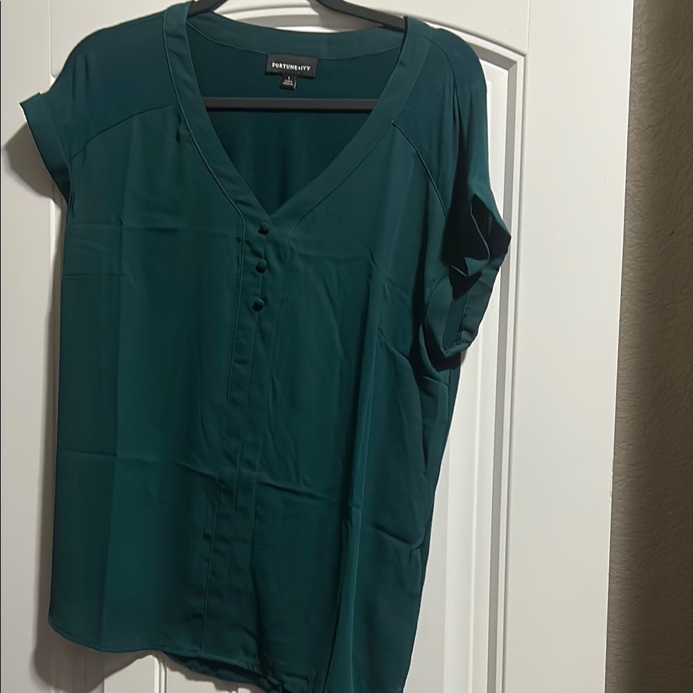 Fortune ivy - Green Relaxed Buttoned Blouse